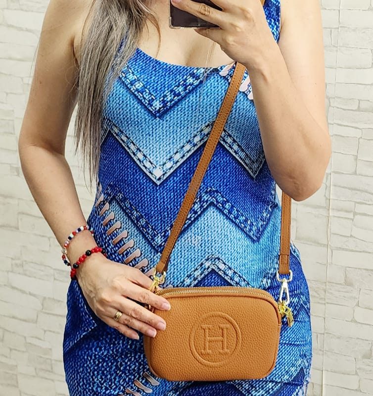 Eleva tu estilo con la elegancia atemporal de esta Hermès